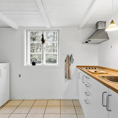 Cozy In Aakirkeby With Wifi Ferienhaus