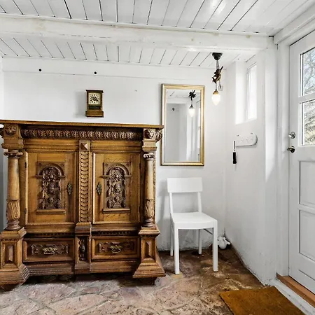 Cozy In Aakirkeby With Wifi Ferienhaus Åkirkeby