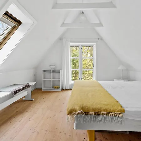 Cozy In Aakirkeby With Wifi