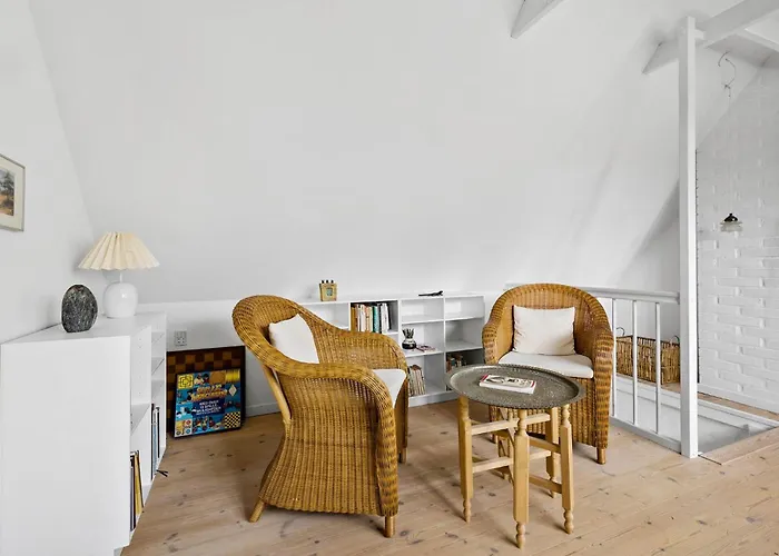 度假居 Cozy In Aakirkeby With Wifi