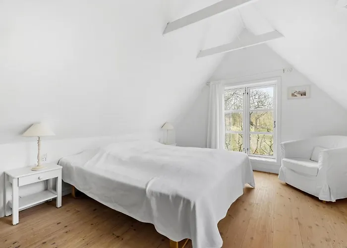 Cozy In Aakirkeby With Wifi * Åkirkeby
