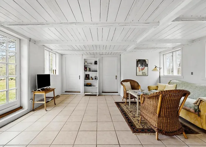 度假居 Cozy In Aakirkeby With Wifi *