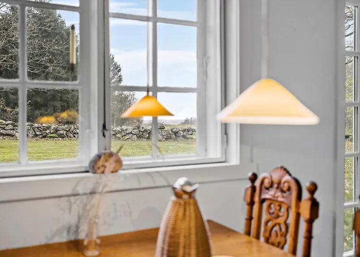 Cozy In Aakirkeby With Wifi 度假居