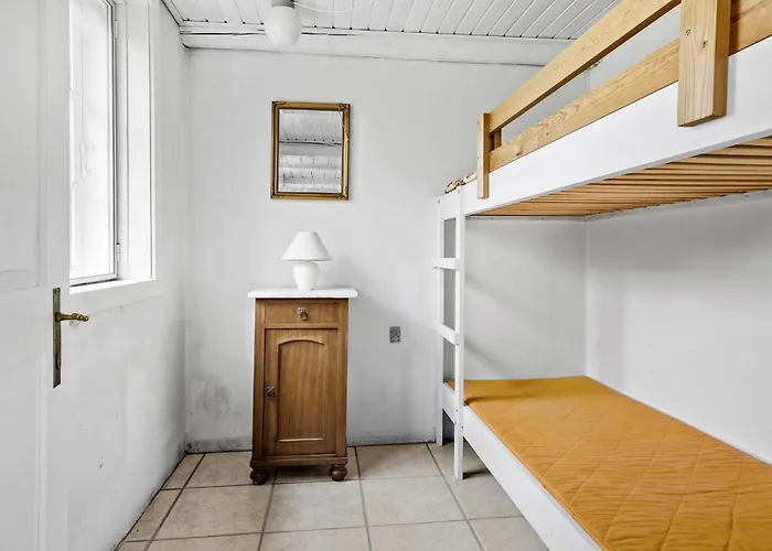 Cozy In Aakirkeby With Wifi 度假居 Åkirkeby